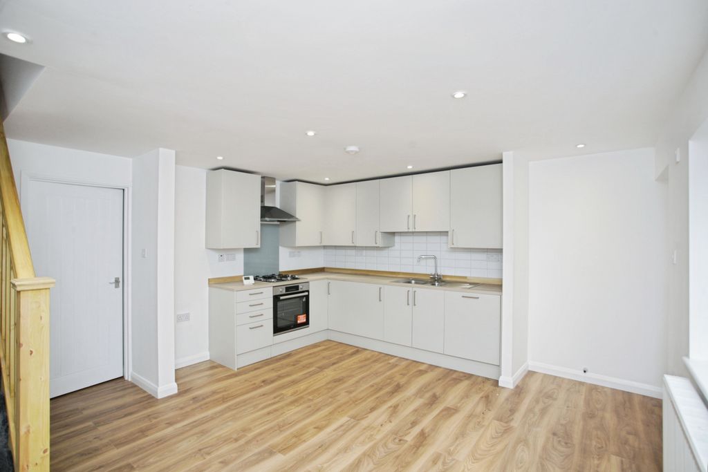 Property photo 1 of 15 Kitchen