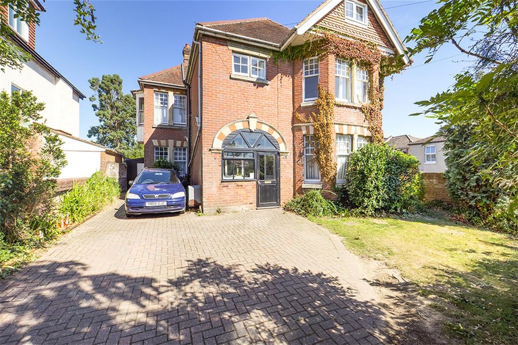 Property photo 1 of 12