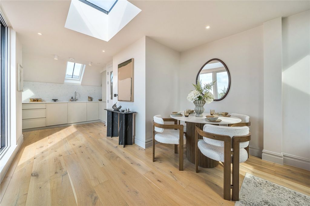 Property photo 2 of 12 Picture No. 08