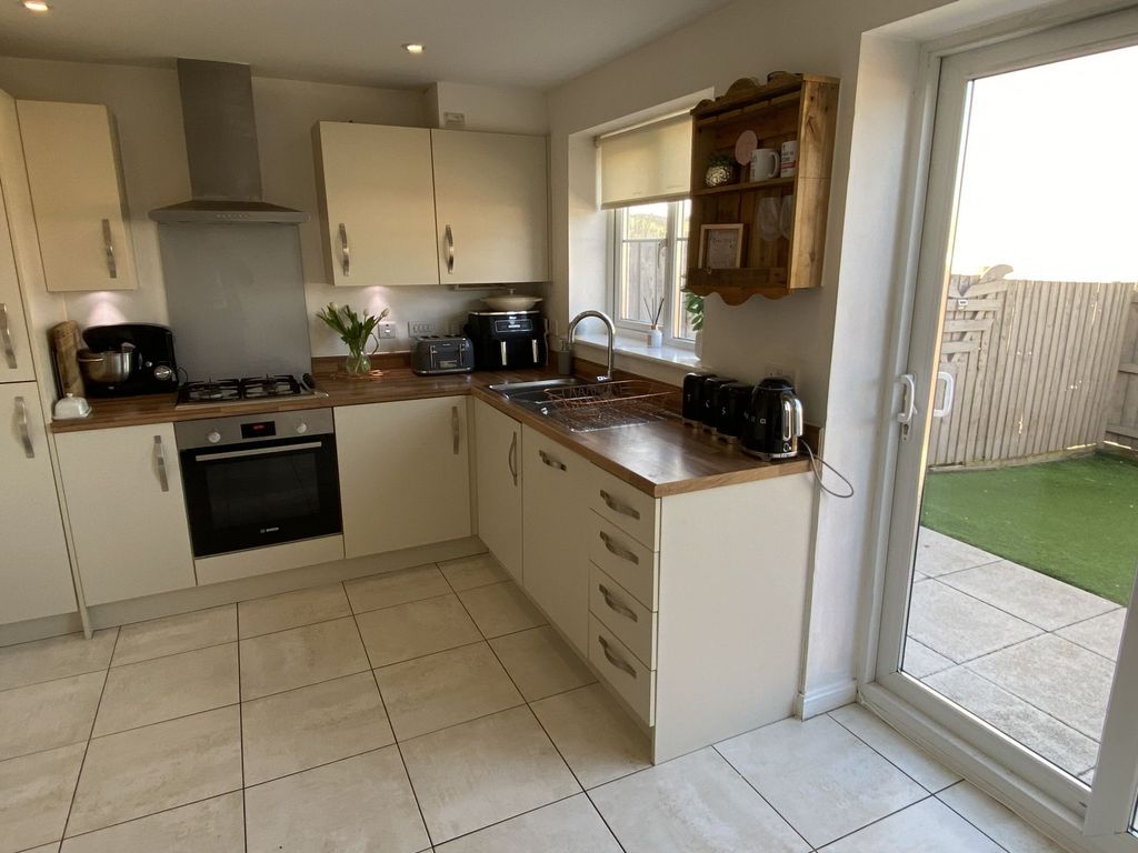 Property photo 3 of 13 Photo 6