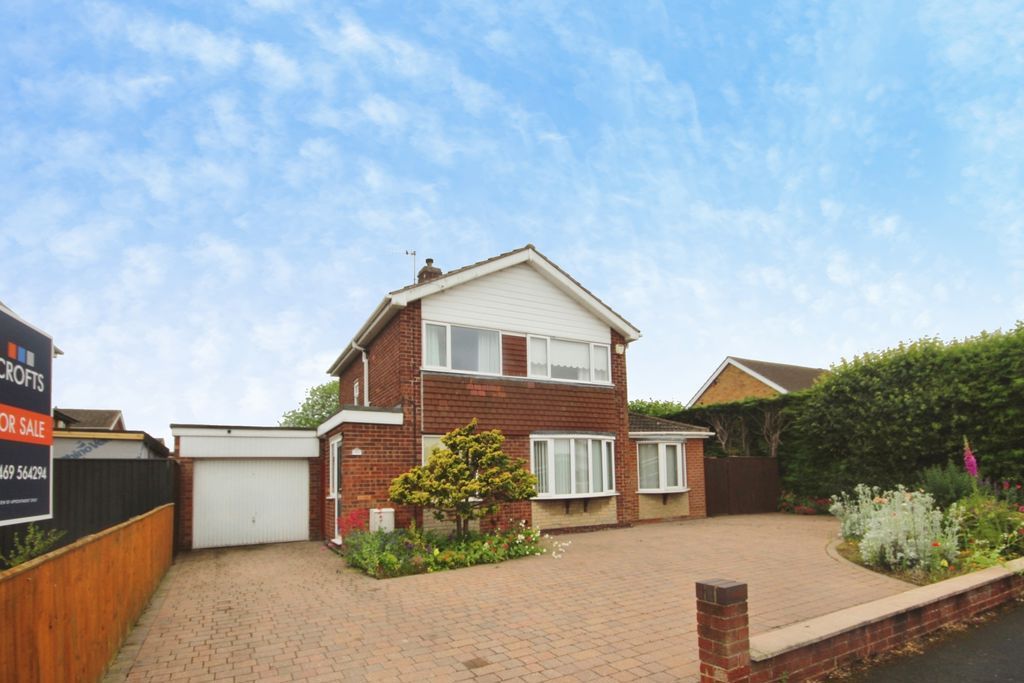 Property photo 1 of 14 Front