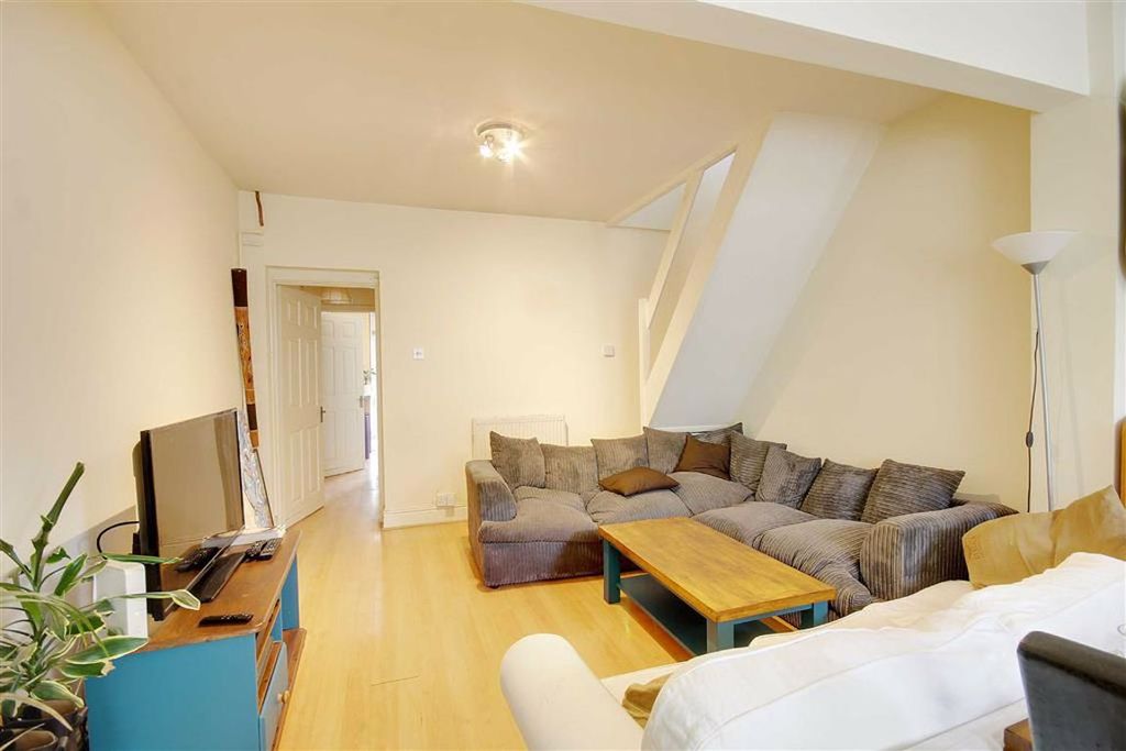 Property photo 2 of 9 Lounge