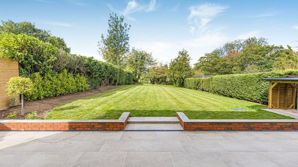 Property photo 3 of 37