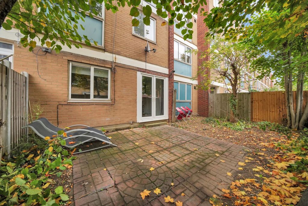 Property photo 3 of 11 Picture No. 06