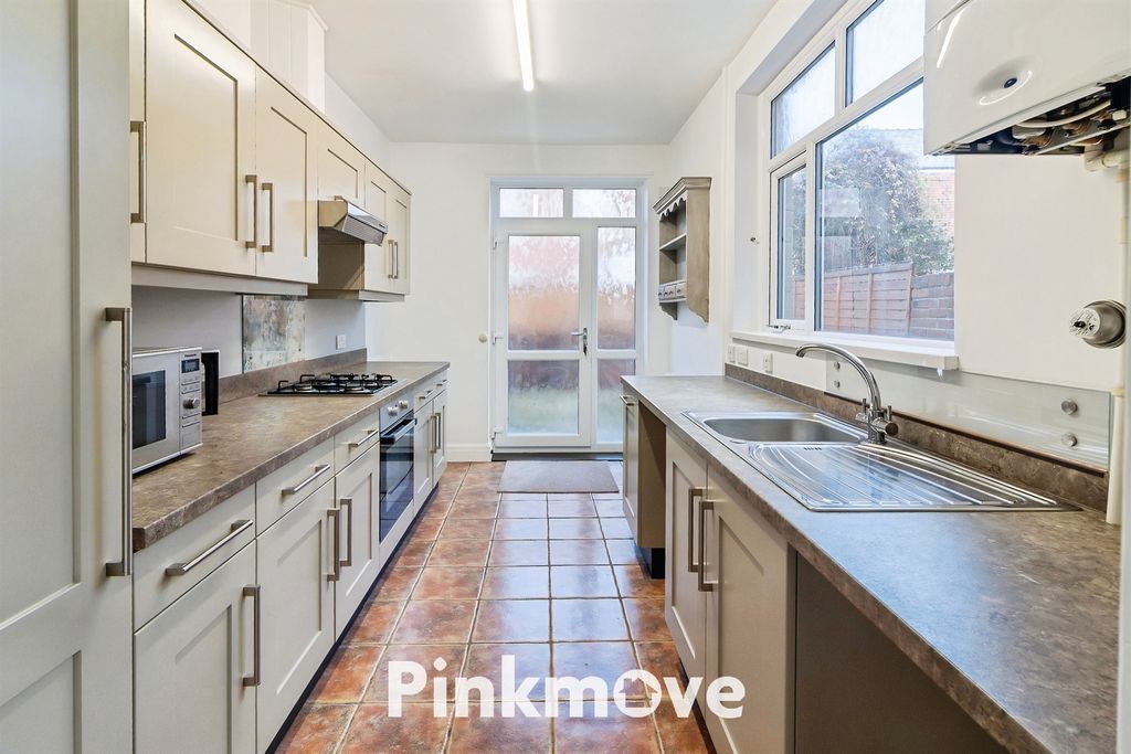 Property photo 3 of 22