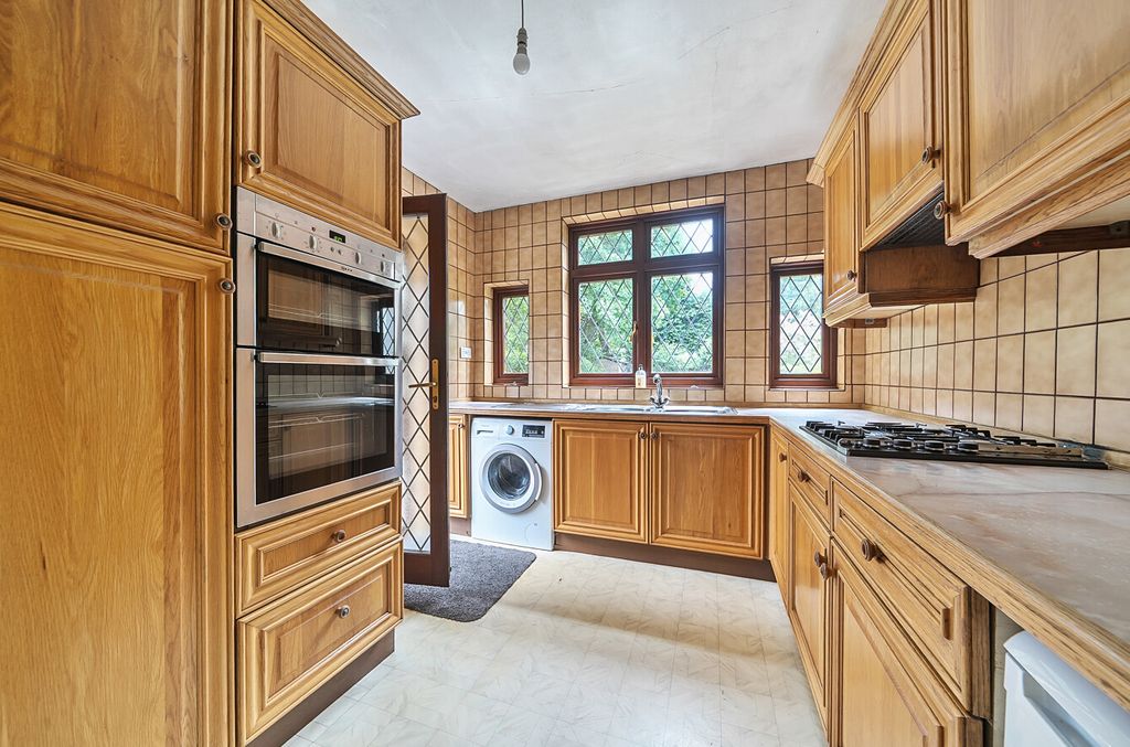 Property photo 2 of 19 1327646-5-6878Fd4...