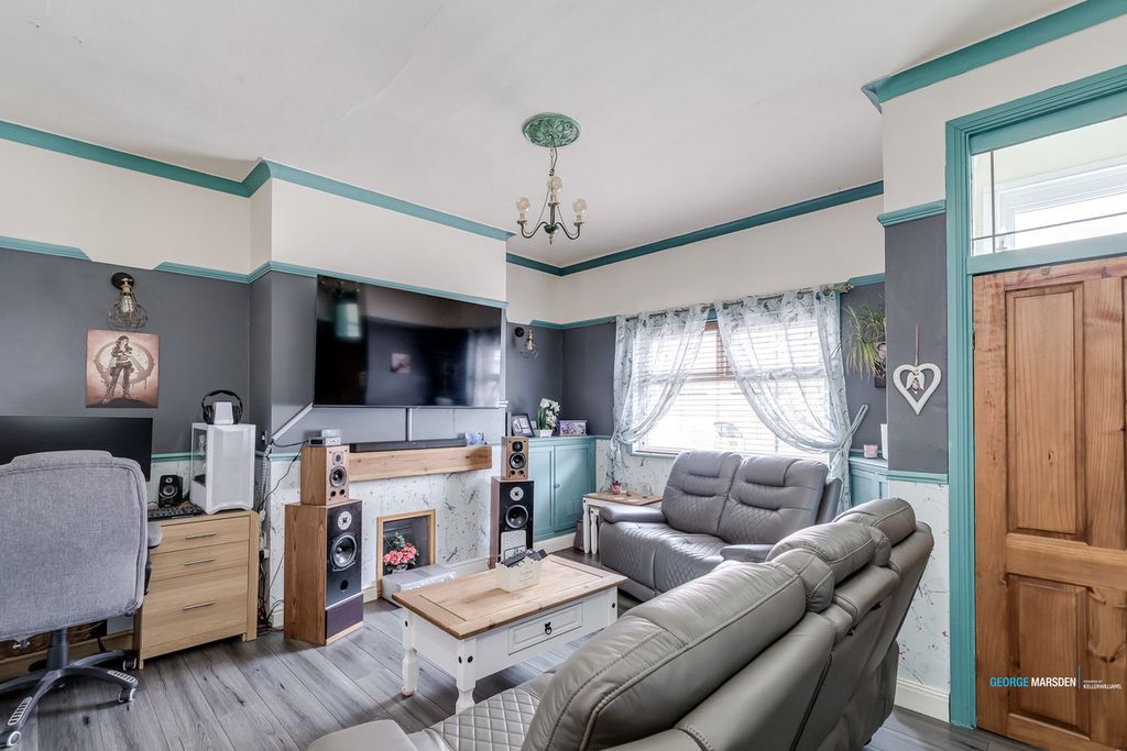 Property photo 2 of 16