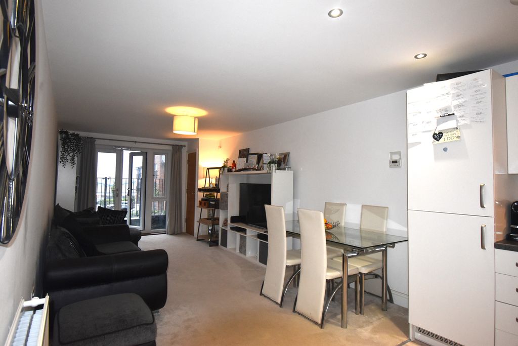 Property photo 3 of 9 3