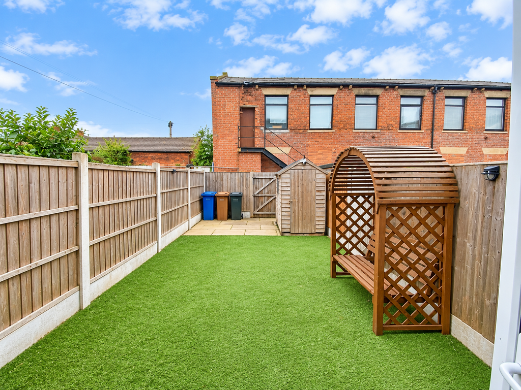 Property photo 2 of 18