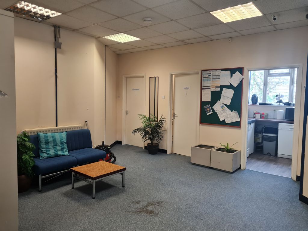 Property photo 1 of 18 Office To Let