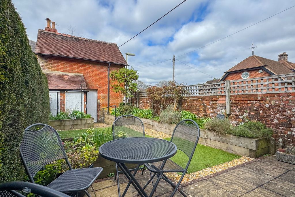 Property photo 3 of 20