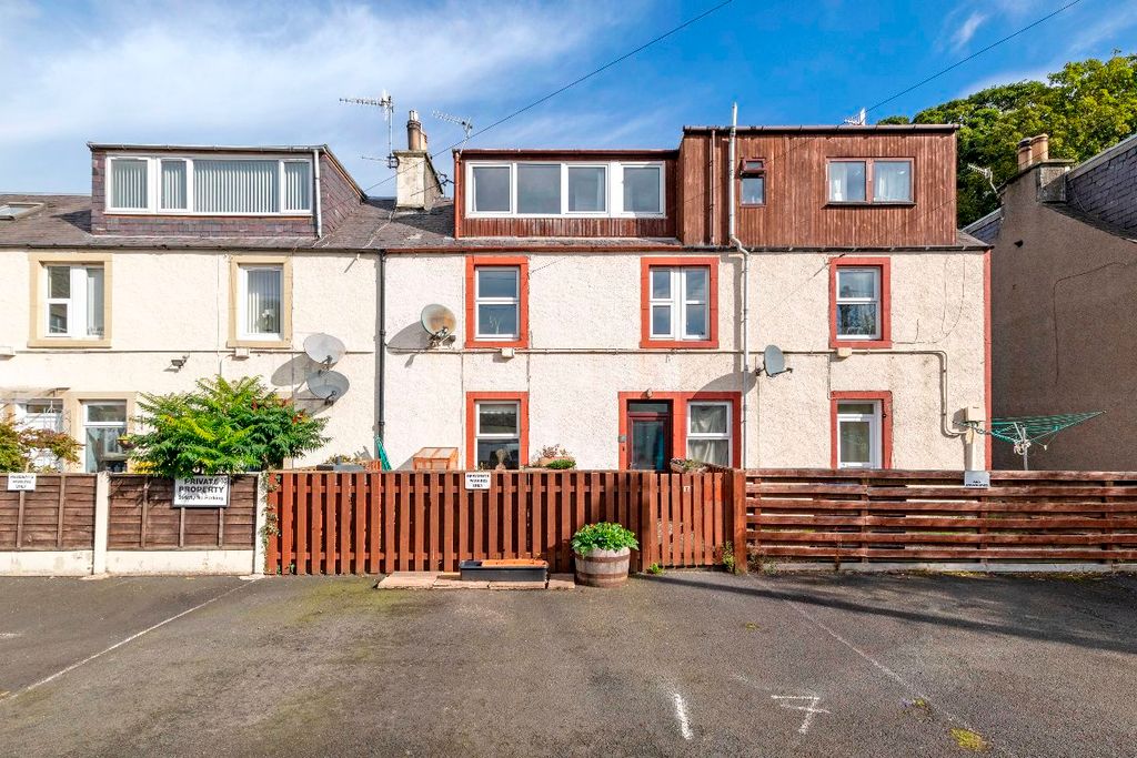 Property photo 1 of 23