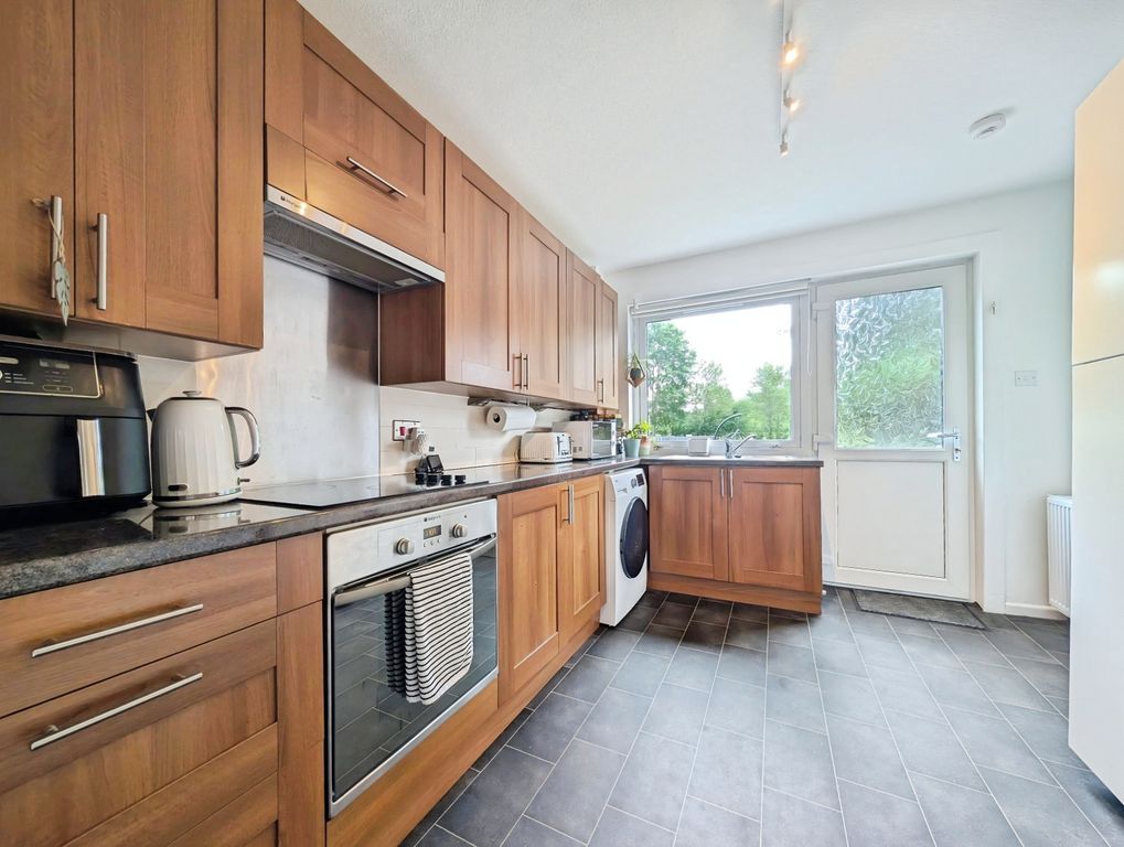 Property photo 3 of 29 Kitchen