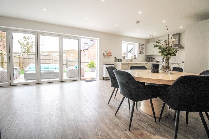 Property photo 3 of 23 Photo 38