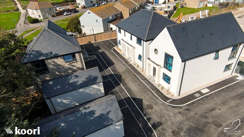 Property photo 3 of 46 Show Home 1