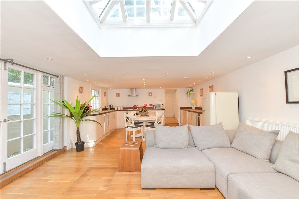 Property photo 2 of 16 Lounge/ Kitchen/Diner