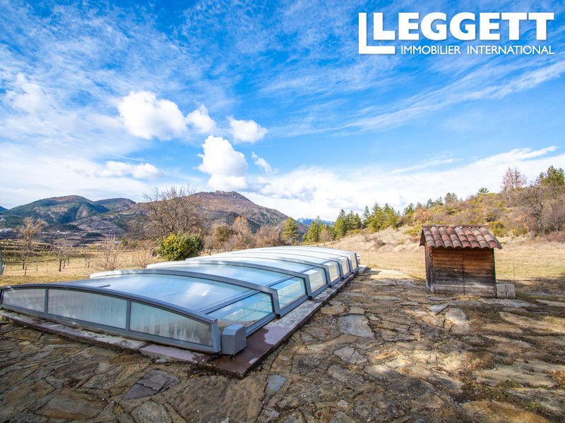 Property photo 2 of 10