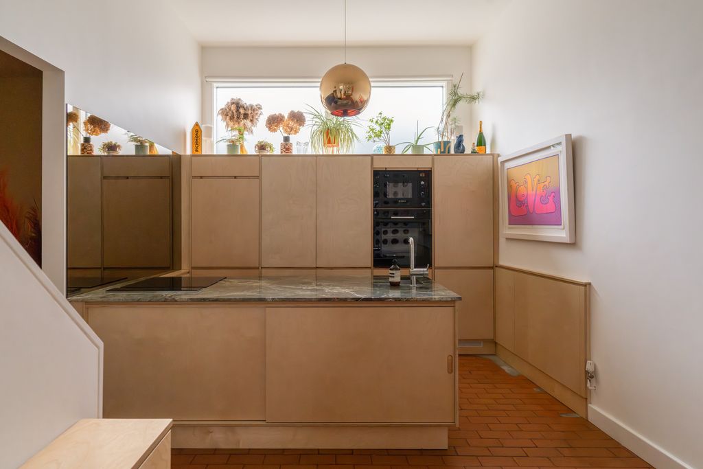 Property photo 3 of 35 305649 - 471Harrowroad_Highres-46.Jpg