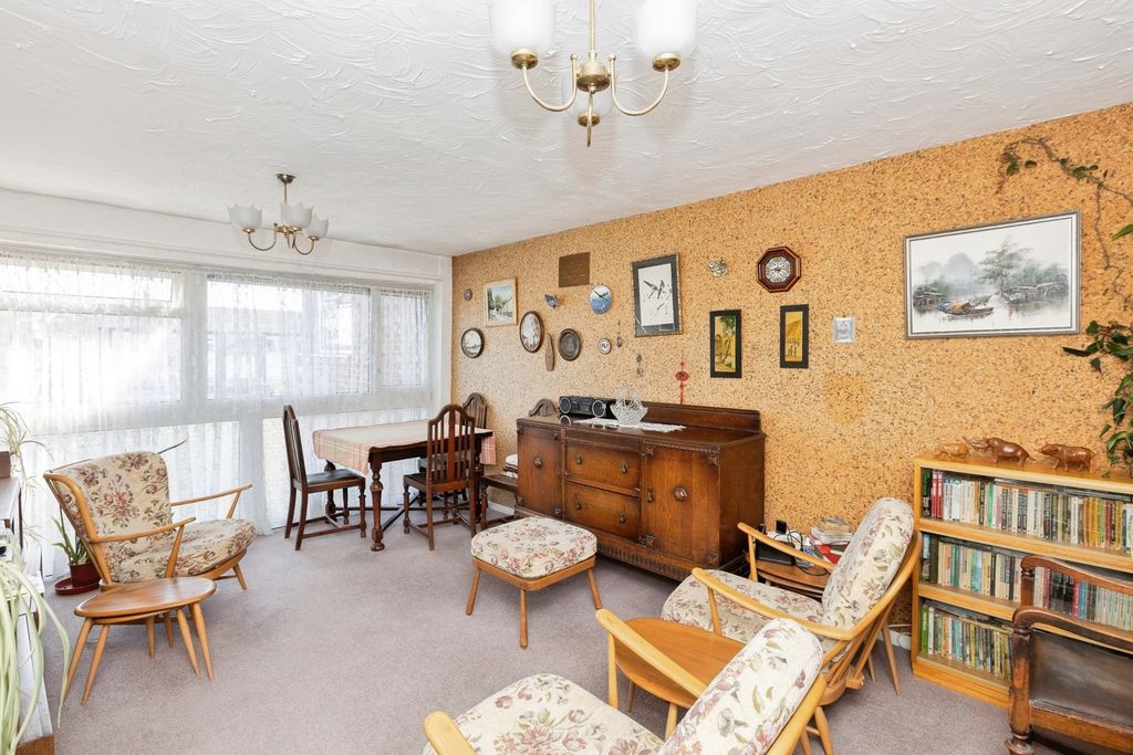 Property photo 2 of 15 Pbox-Img.Jpg