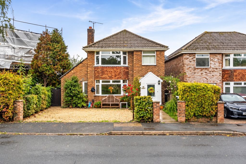Property photo 1 of 14 1613B18888534Afaa95Bc82dc8F0Bf94