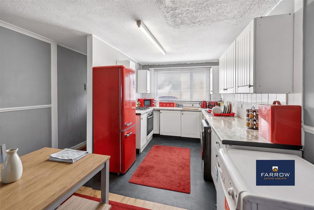 Property photo 3 of 20 Kitchen / Diner