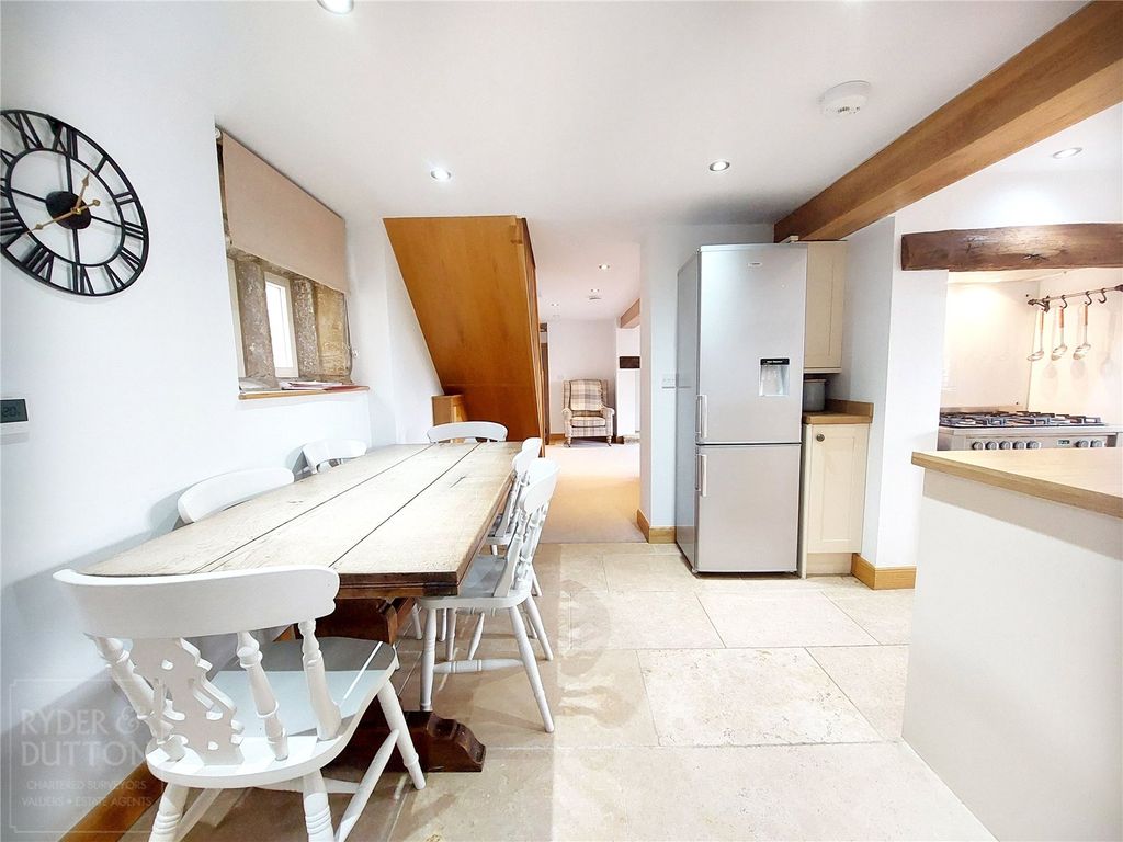 Property photo 3 of 22 Kitchen
