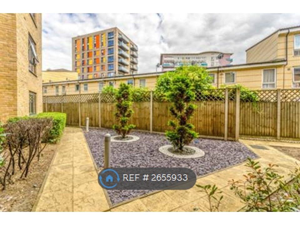 Property photo 1 of 9 Communal Garden