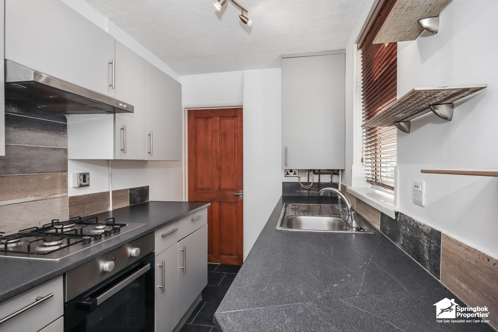 Property photo 3 of 13 Image 2