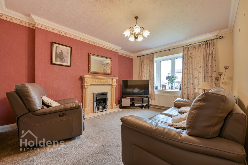 Property photo 3 of 17