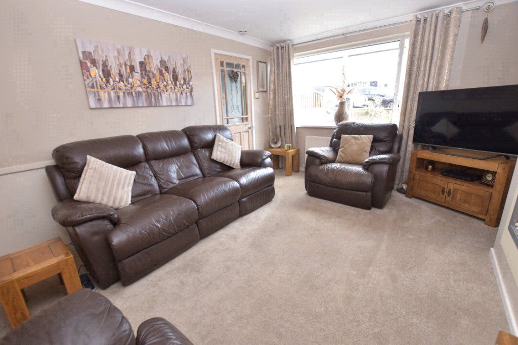 Property photo 2 of 17 Lounge