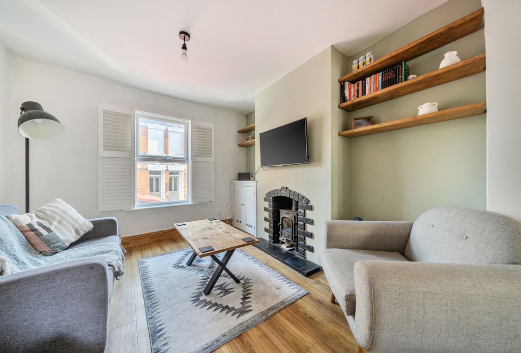 Property photo 2 of 8 1435727-7-69d61F5...