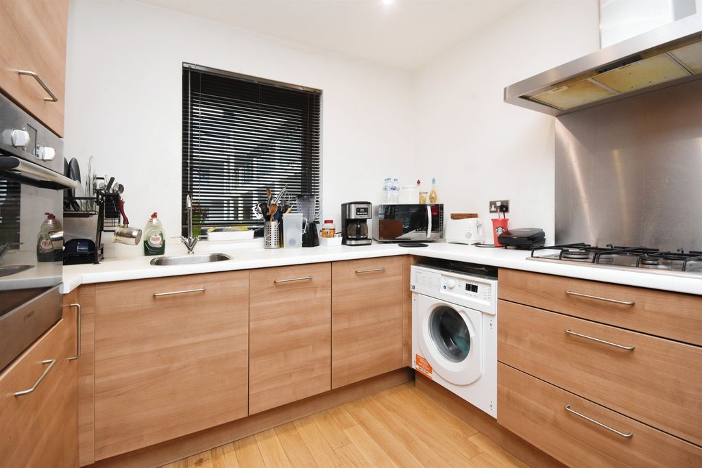 Property photo 3 of 7