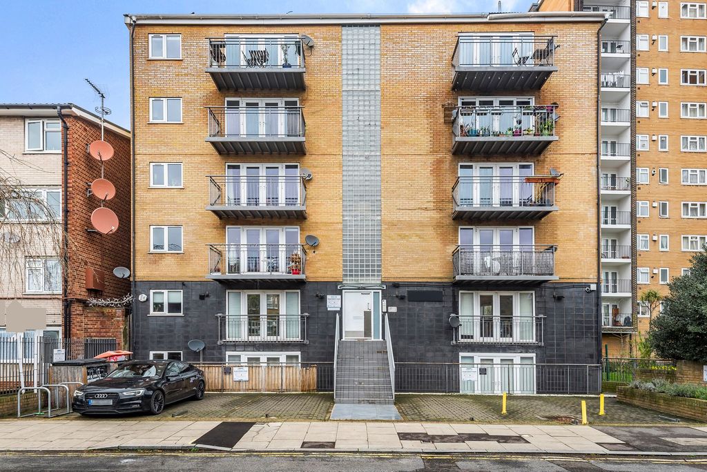 Property photo 1 of 16