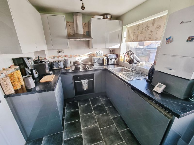 Property photo 2 of 8 Photo 6