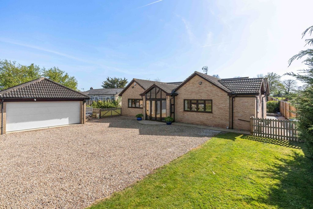 Property photo 1 of 53