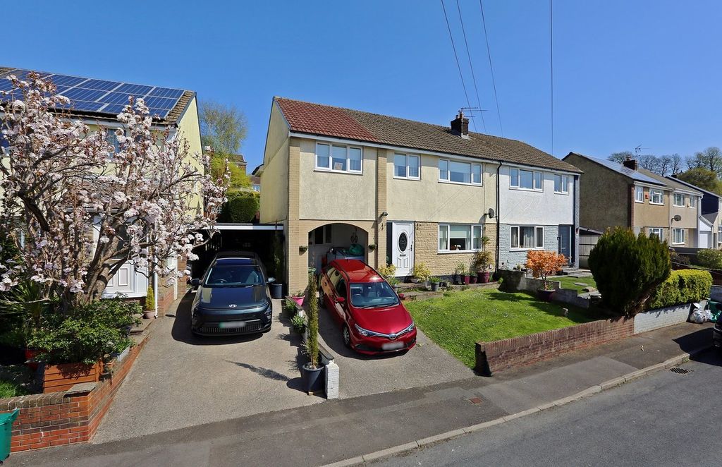 Property photo 1 of 27