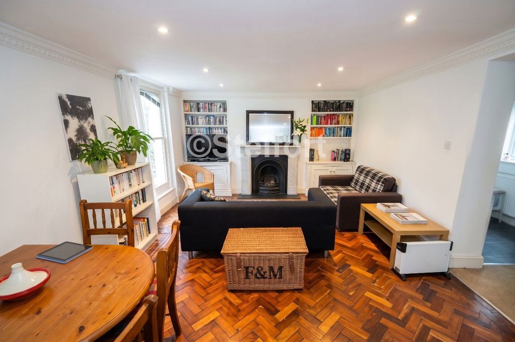 Property photo 2 of 10