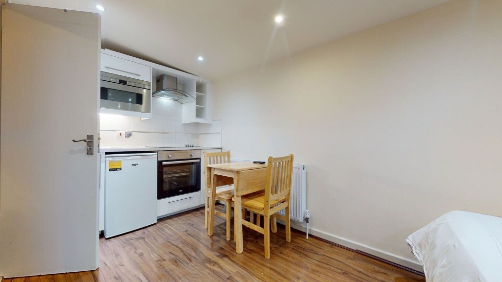Property photo 2 of 5