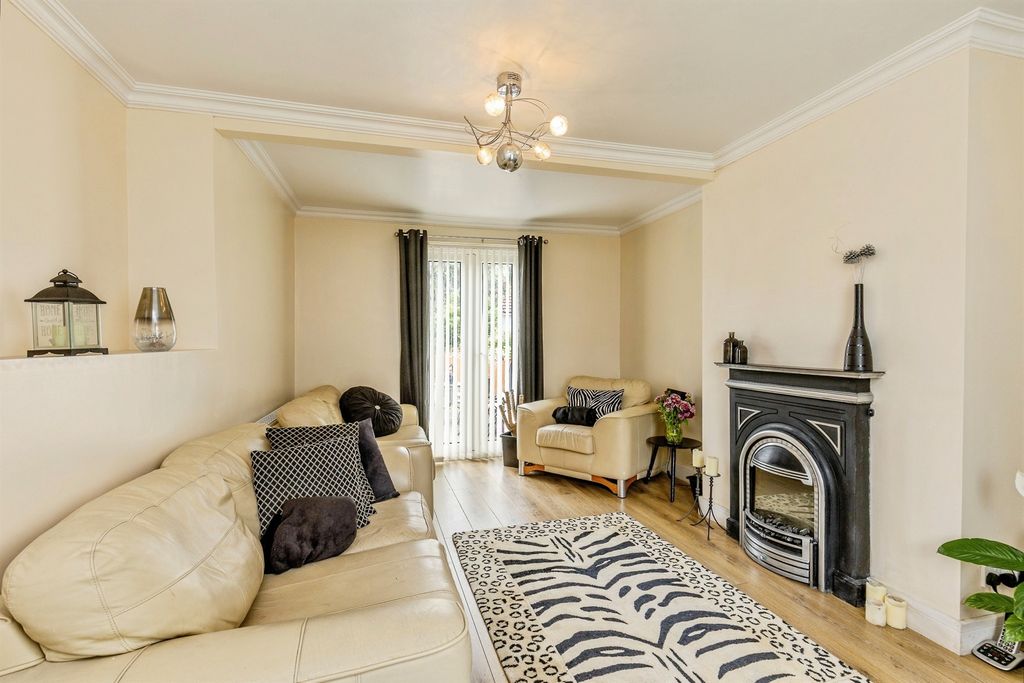 Property photo 2 of 29
