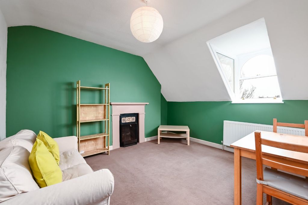 Property photo 2 of 8 Picture 2