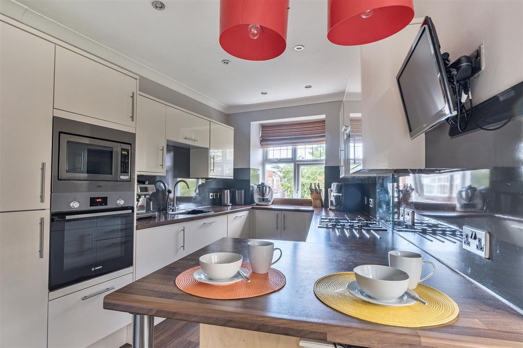 Property photo 3 of 21 1354708-8-68c2F77d97A21.Jpg