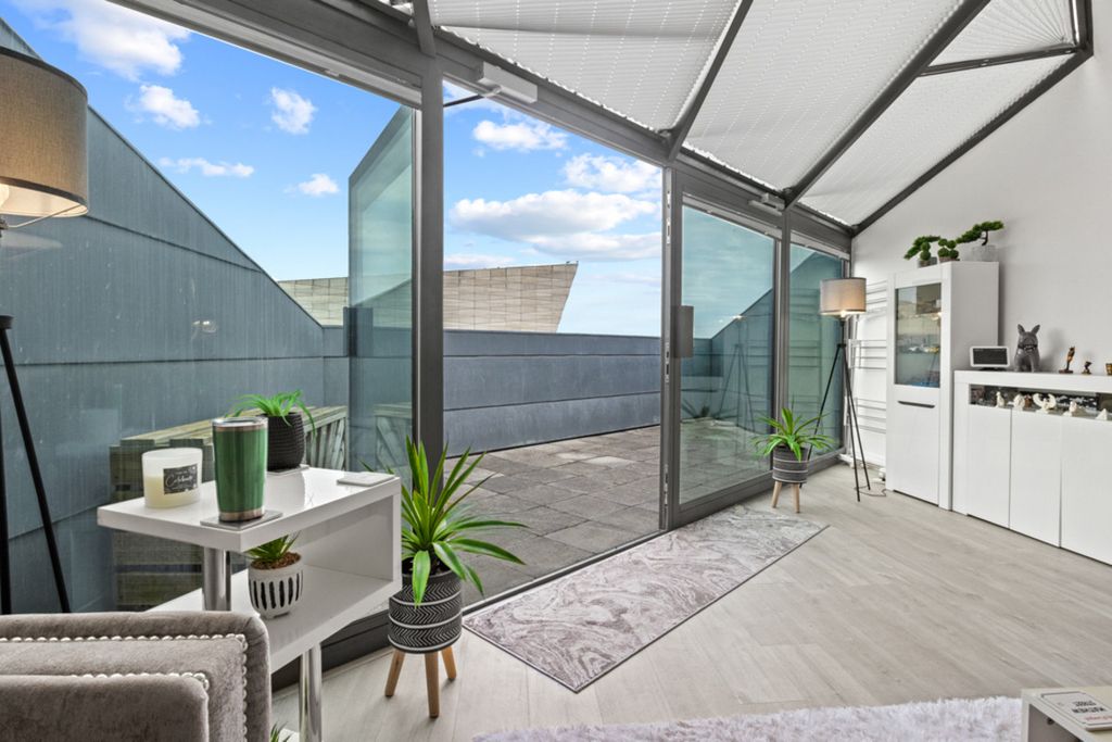 Property photo 3 of 25