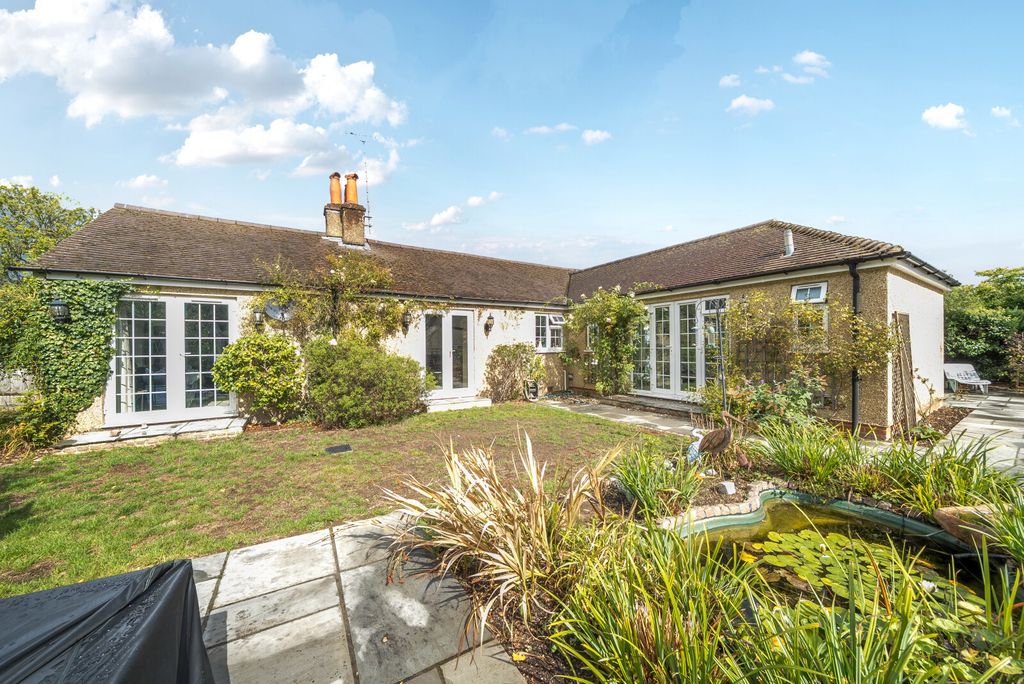 Property photo 1 of 24 1346387-9-68B57Cb...