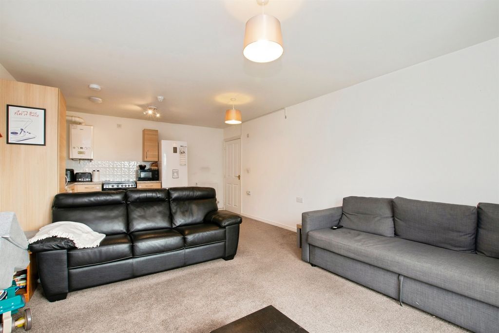 Property photo 3 of 15