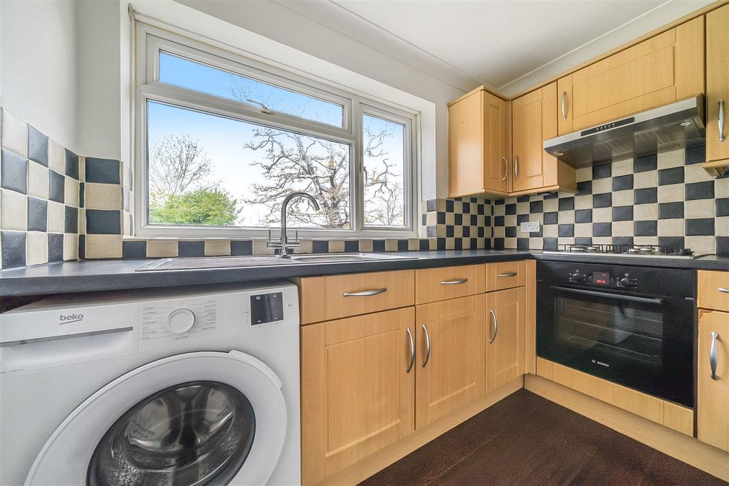 Property photo 3 of 10 1372858-2-691479E682A3F.Jpg