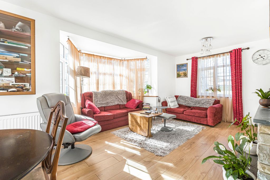 Property photo 3 of 23 1450010