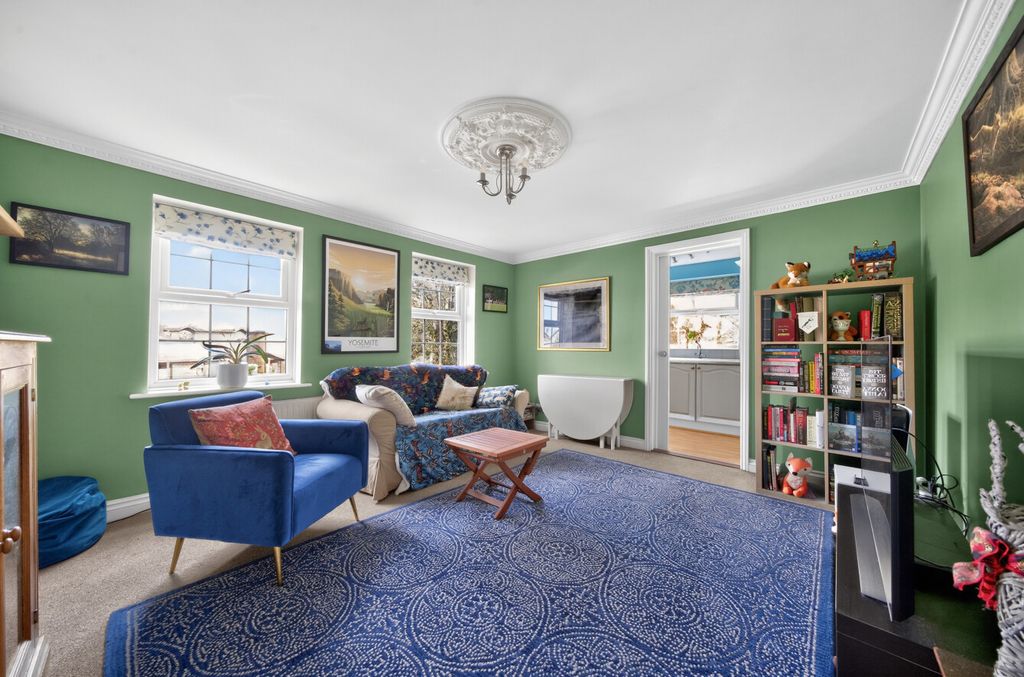 Property photo 3 of 10 1432156-23-69c56c...