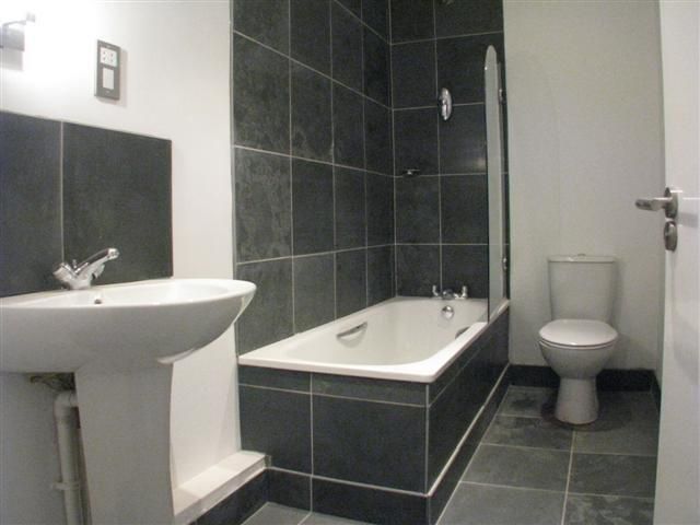 Property photo 1 of 5 Bathroomapt1.Jpg