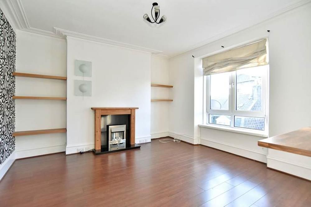 Property photo 3 of 8 Flat3
