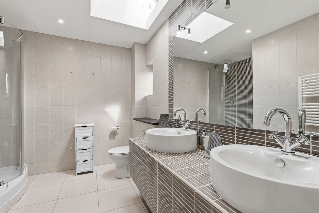 Additional image 6 of 5 bed detached house for saleMill Close, Peakirk, Peterborough PE6